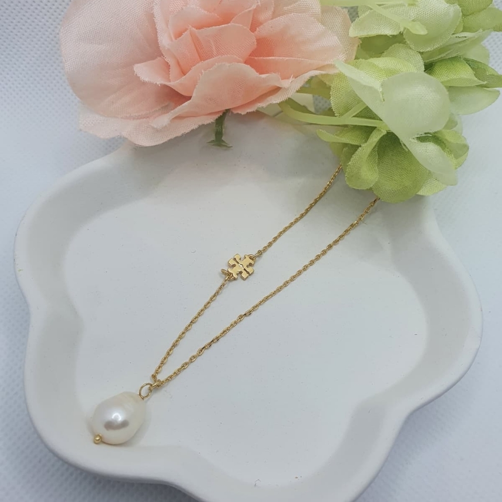 Tory Burch Kira Cultured Pearl and Logo Necklace